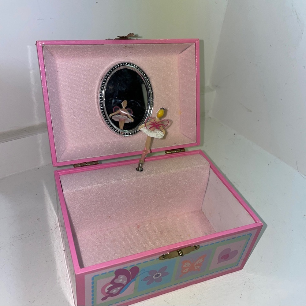 Vintage Ballet Dancing Keepsake Musical Jewelry Box Inter American Products.